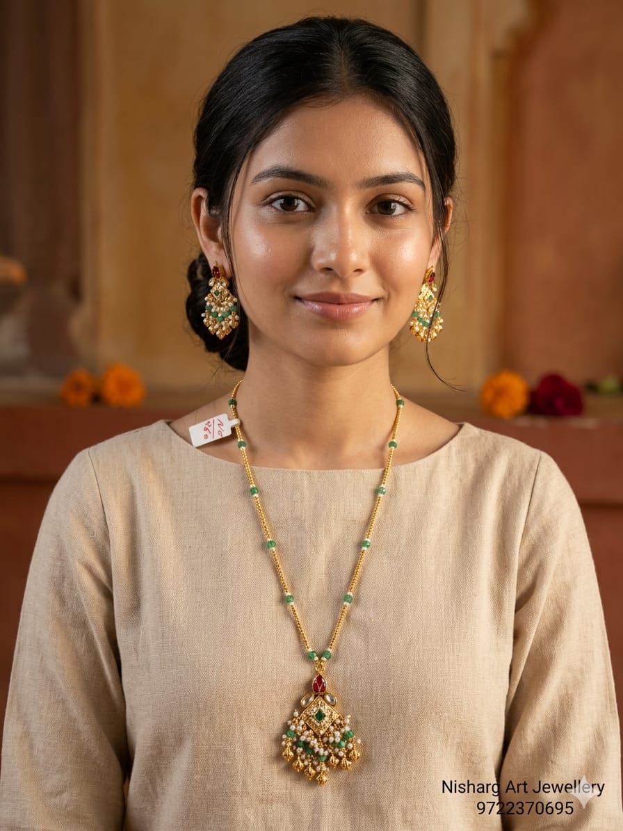 Why Minimalist Kundan Pendant Sets are the Perfect 